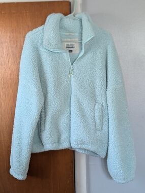 Woman's American Eagle Aqua Huggable Zip Up Jacket Size M